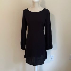 Really cute dress, never worn